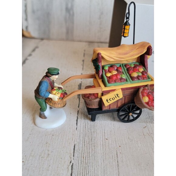 Dept 56 58130 Chelsea market fruit vendor village accessory Xmas - Picture 3 of 7